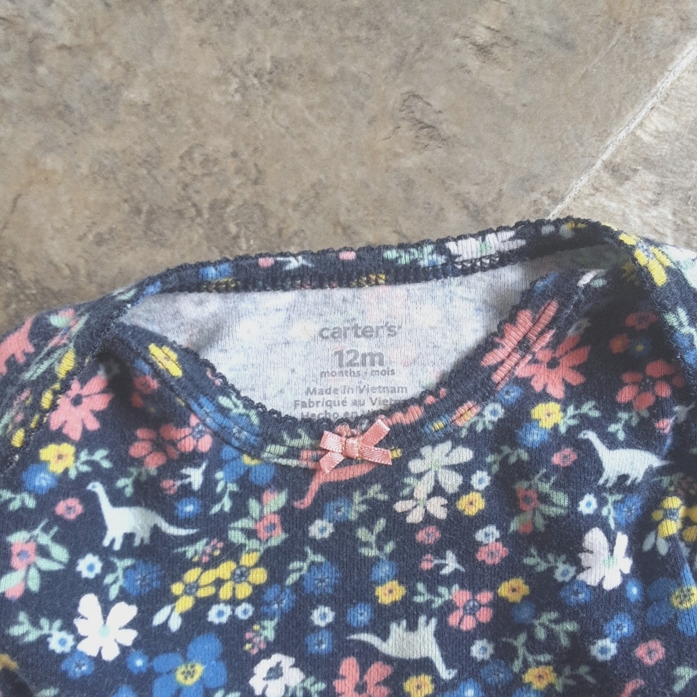 Carter's 12 months - Picture 4 of 4